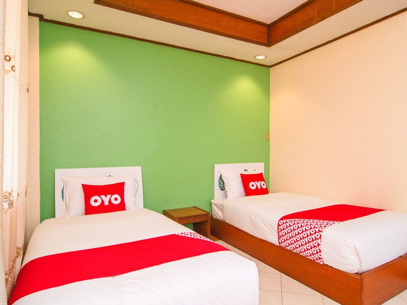 Ferien im Phasuk Hotel by OYO Rooms - hier günstig online buchen