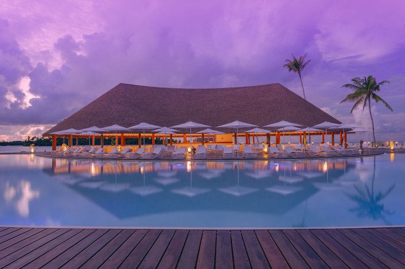 Ferien im Cinnamon Velifushi Maldives - hier günstig online buchen