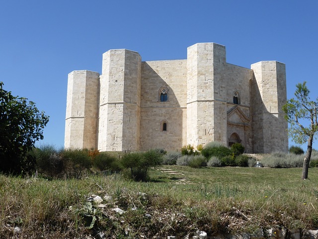 Das Castel del Monte liegt im Norden von Apulien
